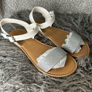 Dream Pairs Women Size 5.5 Brand New w/out Box